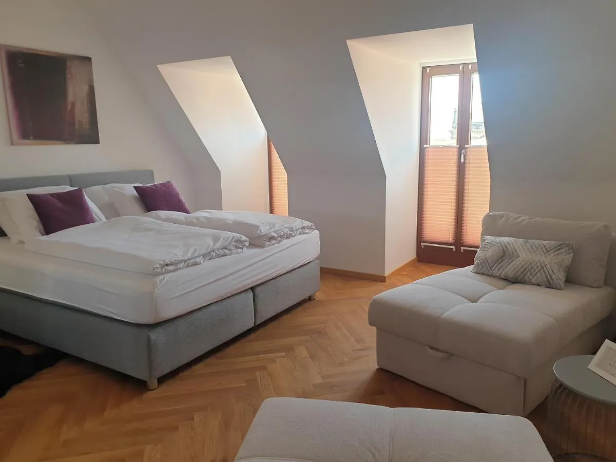 Modernes Apartment An Der Frauenkirche Dresde 0*,