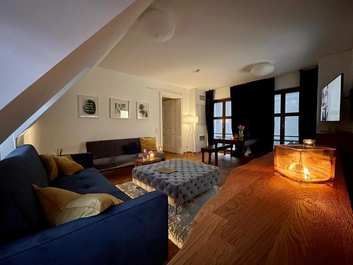 Modernes Apartment an der Frauenkirche Dresden