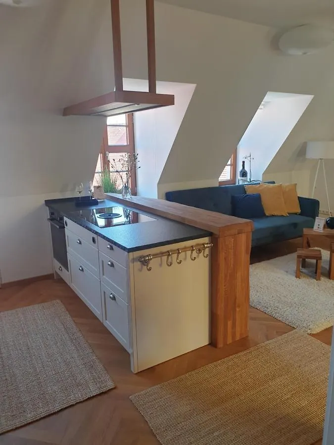Modernes Apartment an der Frauenkirche Dresden