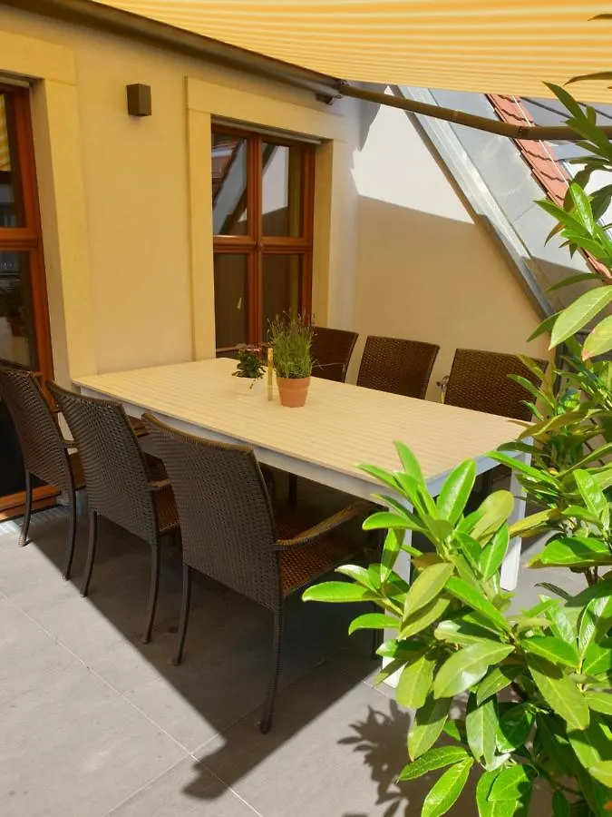Modernes Apartment an der Frauenkirche Dresden
